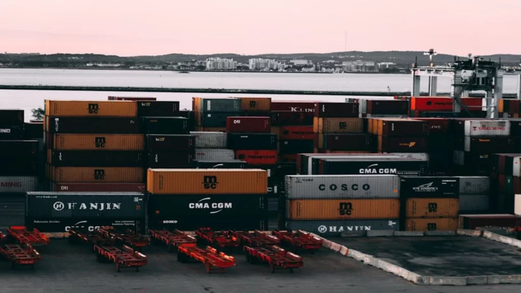 sea-freight-20-foot-container