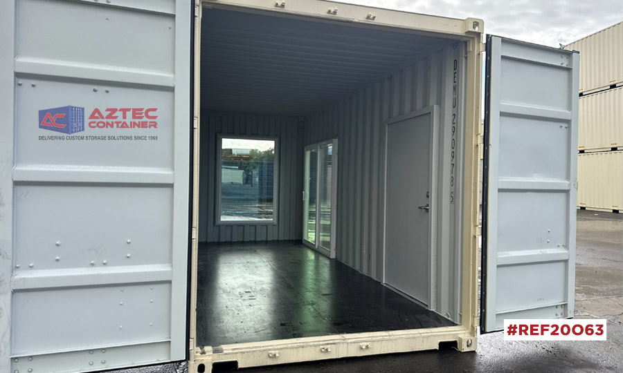 Insulated large shipping containers